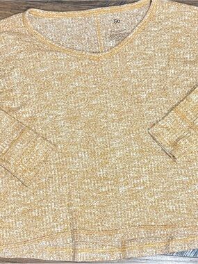 SO Men’s V-Neck Sweater in Mustard Heather